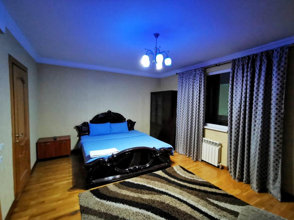Penthouse With 3-Bedrooms Алмати Екстер'єр фото